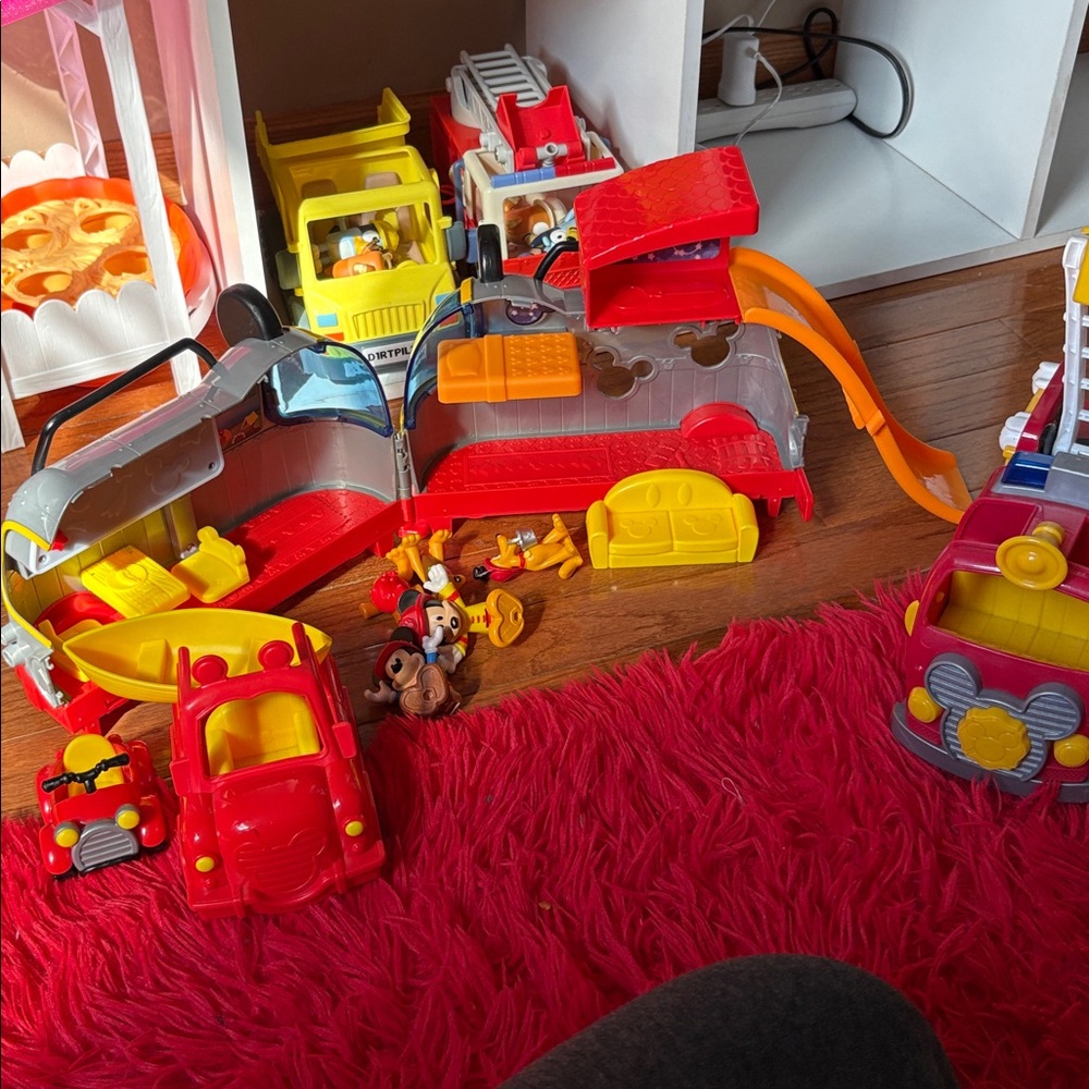 Mickey Mouse camper set and fire truck